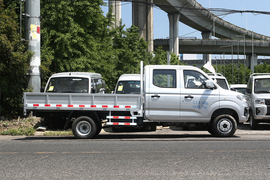 2022款东风小康D72PLUS