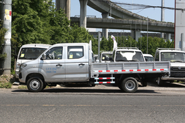 2022款东风小康D72PLUS