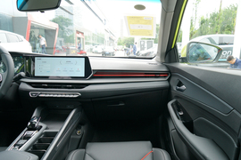 2022款吉利缤瑞COOL