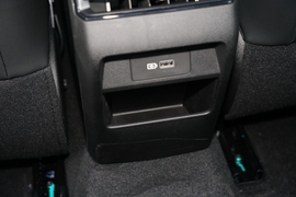 2022款吉利缤瑞COOL