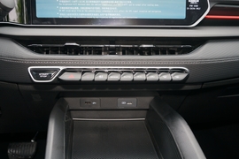 2022款吉利缤瑞COOL