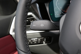 2022款宝马320i