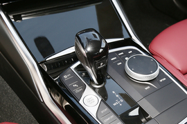 2022款宝马320i