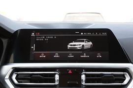2022款宝马320i