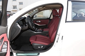 2022款宝马320i