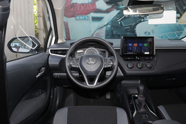 2021款丰田卡罗拉