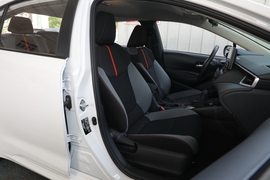 2021款丰田卡罗拉