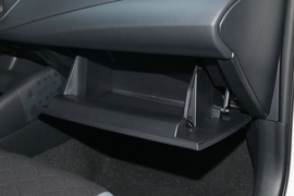 2021款丰田卡罗拉