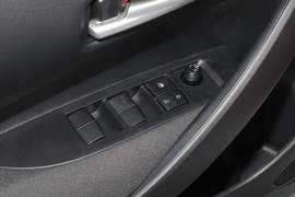 2021款丰田卡罗拉