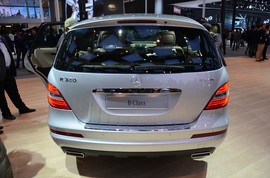 奔驰R320