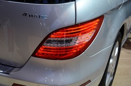 奔驰R320