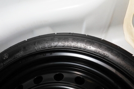 2021款丰田卡罗拉