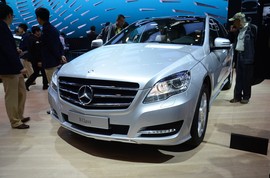 奔驰R320