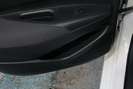 2021款丰田卡罗拉