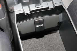 2021款丰田卡罗拉