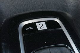 2021款丰田卡罗拉