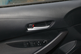 2021款丰田卡罗拉