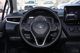 2021款丰田卡罗拉