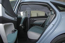 2022款吉利帝豪L