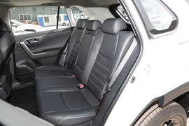 2022款丰田RAV4荣放