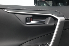 2022款丰田RAV4荣放