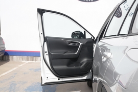 2022款丰田RAV4荣放