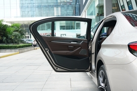 2022款宝马530Li