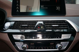 2022款宝马530Li