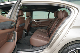 2022款宝马530Li