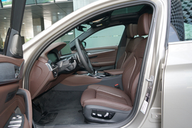 2022款宝马530Li
