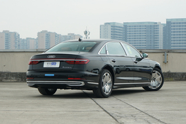 2022款奥迪A8L
