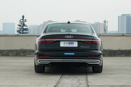 2022款奥迪A8L