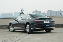 2022款奥迪A8L