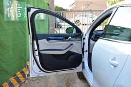 2021款比亚迪秦PLUS