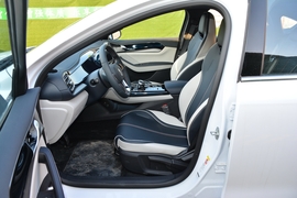 2021款比亚迪秦PLUS