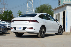   2021款比亚迪秦PLUS DM-i 120KM 尊贵型