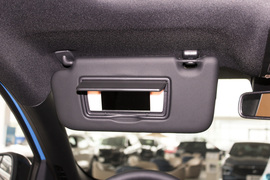 2022款福特福克斯三厢