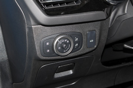 2022款福特福克斯三厢