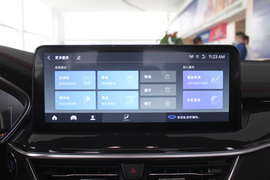 2022款福特福克斯三厢