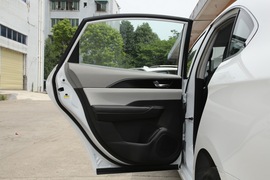 2022款东风风神E70