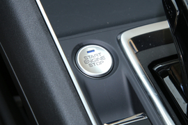 2022款东风风神E70