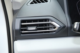 2022款东风风神E70