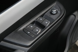 2022款东风风神E70