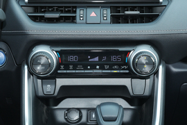   2022款丰田RAV4荣放 双擎 2.5L CVT两驱精英版
