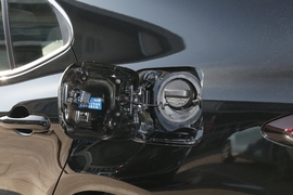 2022款丰田凯美瑞