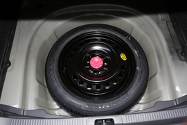 2022款丰田凯美瑞