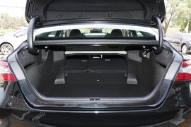 2022款丰田凯美瑞