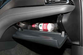 2022款丰田凯美瑞