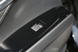 2022款丰田凯美瑞