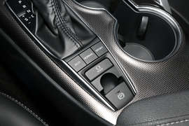 2022款丰田凯美瑞